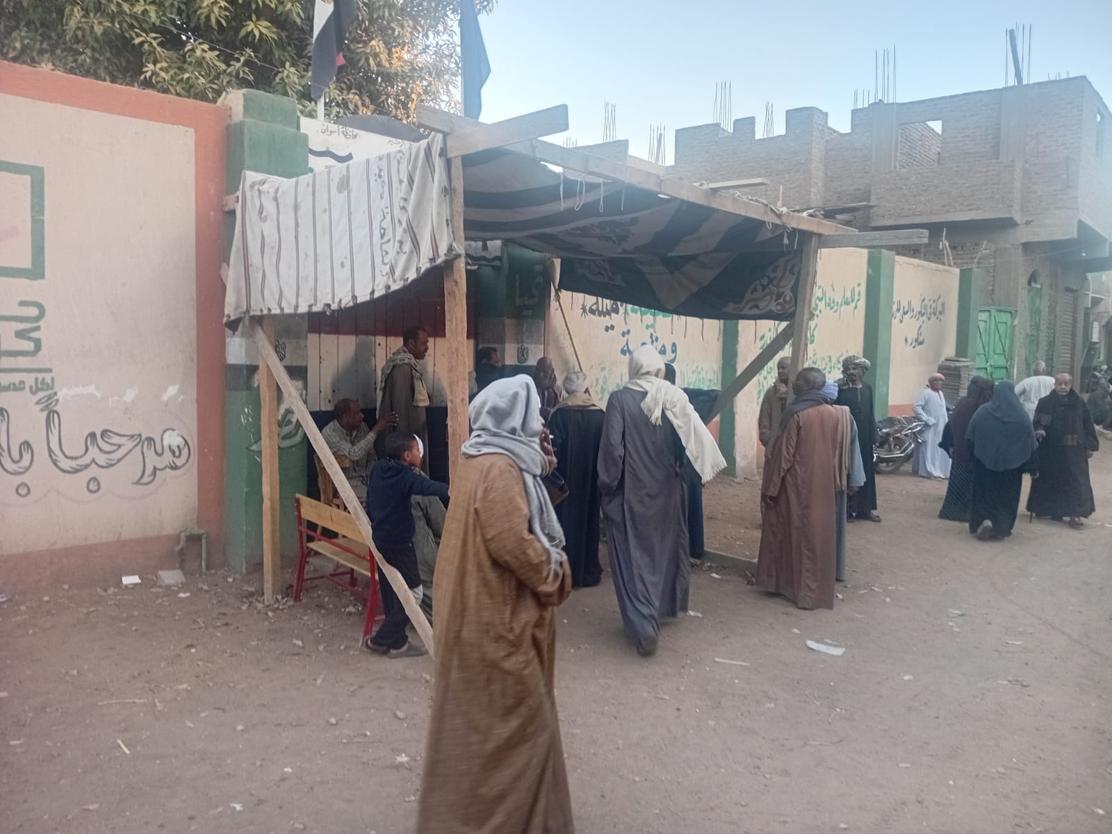 كبار وشباب امام اللجان كبار وشباب امام اللجان