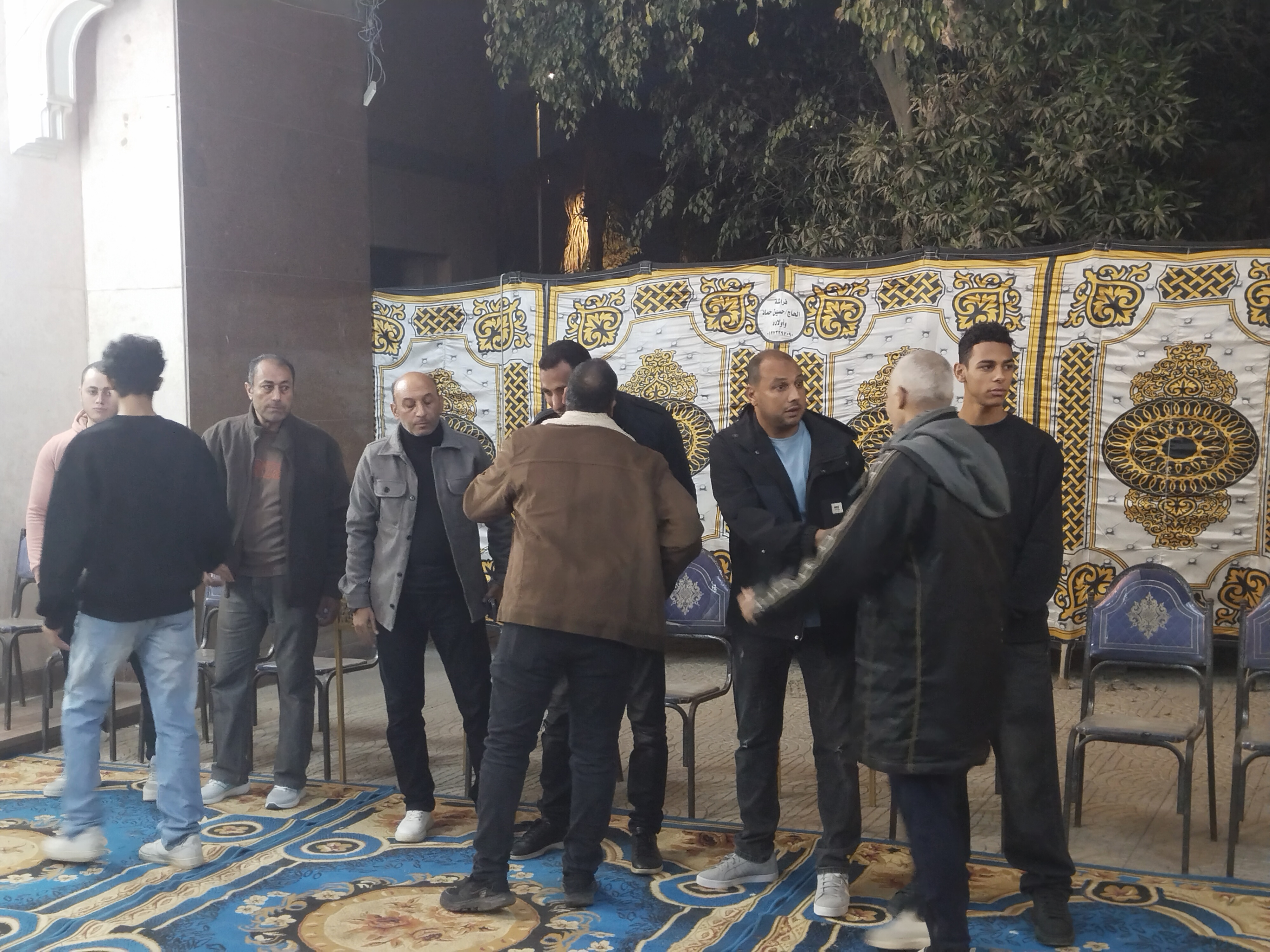 بدء عزاء والدة وائل القباني (8)