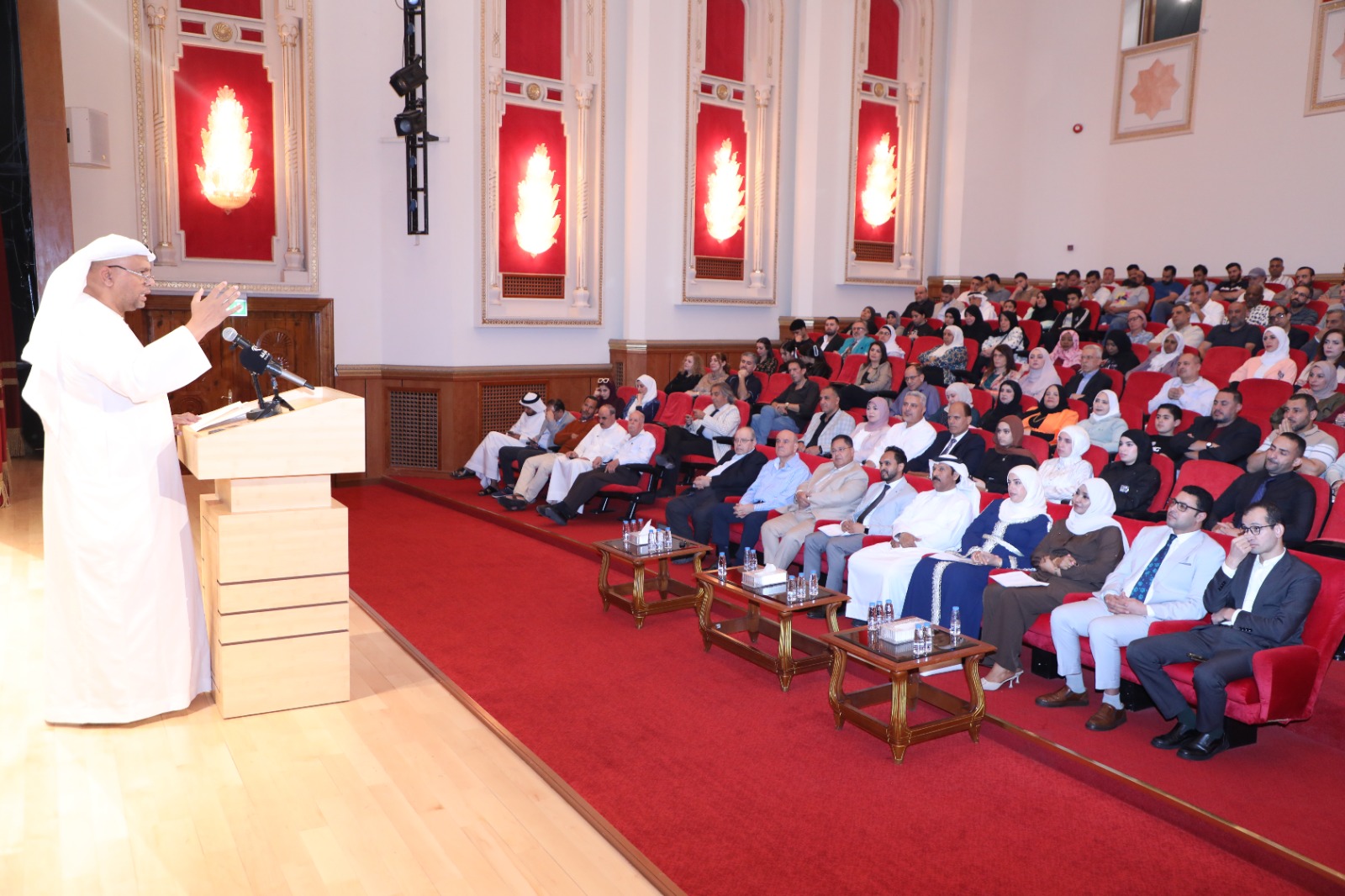 خلال الأمسية خلال الأمسية