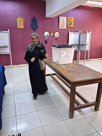 166948-سيدة-تدلي-بصوتها-قي-احد-اللجان 166948-سيدة-تدلي-بصوتها-قي-احد-اللجان