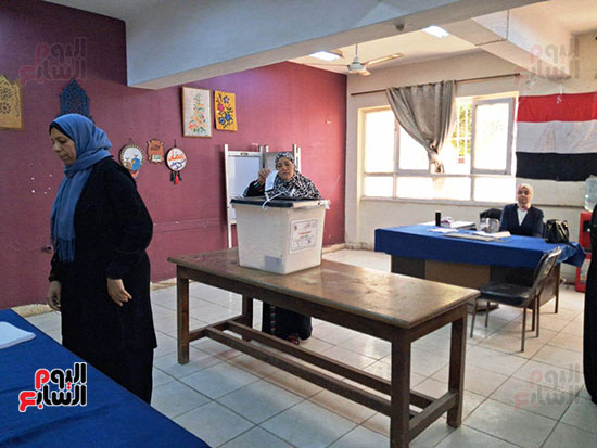 170755-السيدات-يسطرن-انتخابات-النواب-بالدقى 170755-السيدات-يسطرن-انتخابات-النواب-بالدقى
