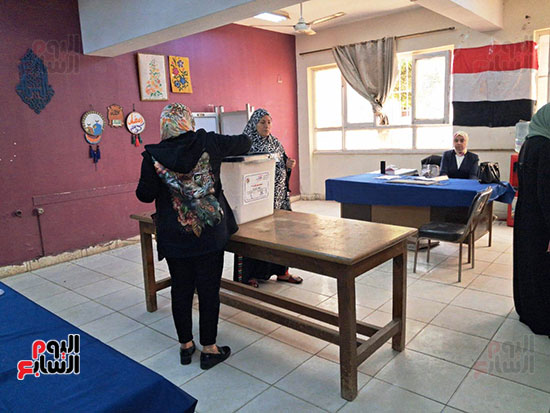 199827-السيدات-يسطرن-ملحمة-وطنية-بالمشاركة-في-انتخابات-النواب-بالدقى 199827-السيدات-يسطرن-ملحمة-وطنية-بالمشاركة-في-انتخابات-النواب-بالدقى
