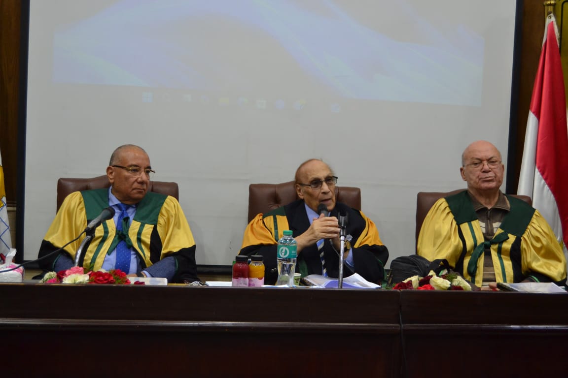 لجنة المناقشة لجنة المناقشة