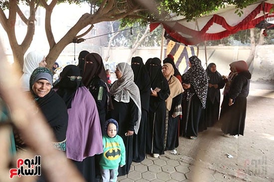 تزايد أعداد الناخبين علي لجان العياط للإدلاء بأصواتهم في الانتخابات البرلمانية 2025 (3)