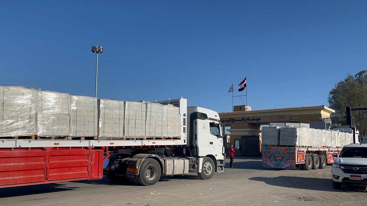 قافلة زاد العزة الـ 92 إلى غزة قافلة زاد العزة الـ 92 إلى غزة