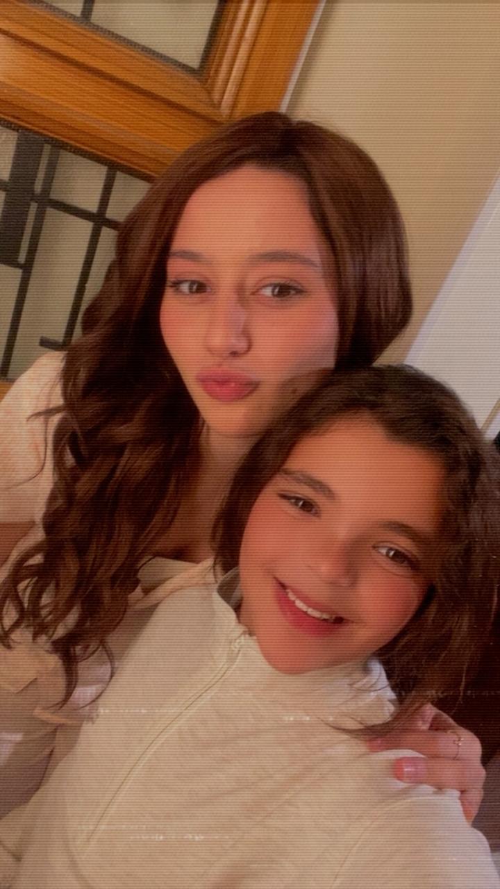 الطفله نورين حازم عمر مع لينا صوفيا