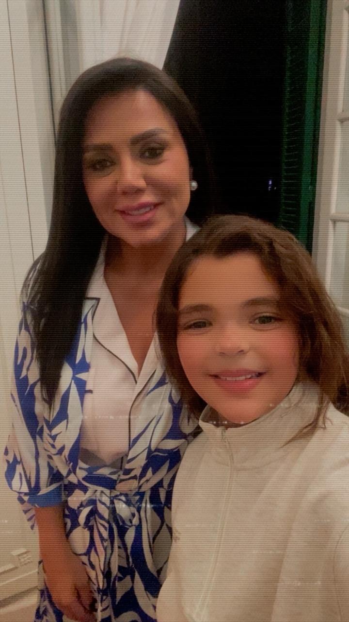 رانيا يوسف والطفله نورين حازم عمر