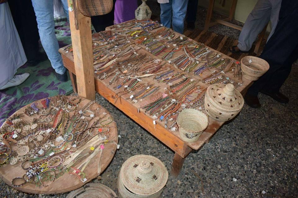 مشغولات يدوية بأيدى سيدات حلايب وشلاتين مشغولات يدوية بأيدى سيدات حلايب وشلاتين