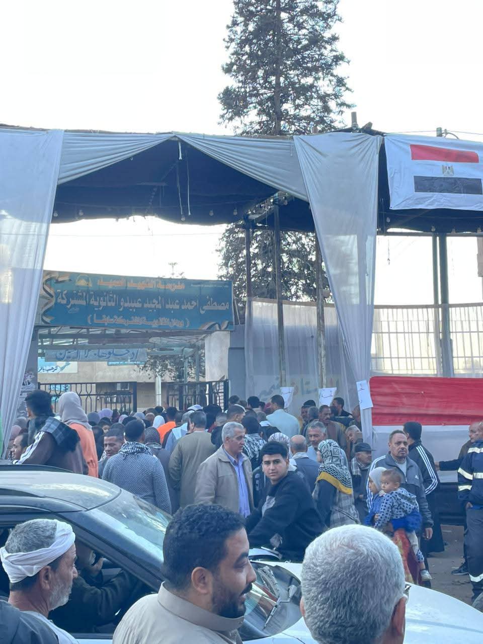 إقبال الناخبين على لجان  منشأة القناطر