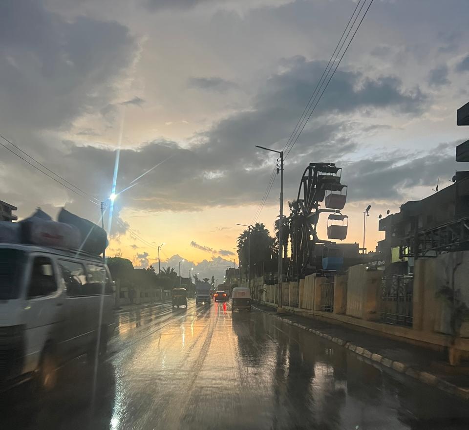 سقوط الأمطار في شوارع الدقهلية