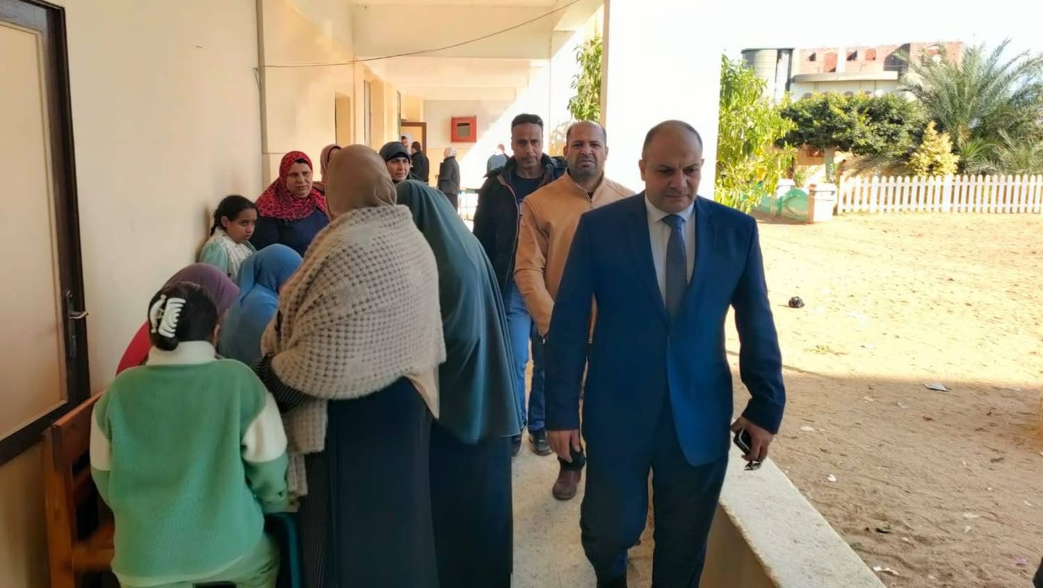 تفقد رئيس مدينة المحمودية للجان (2)