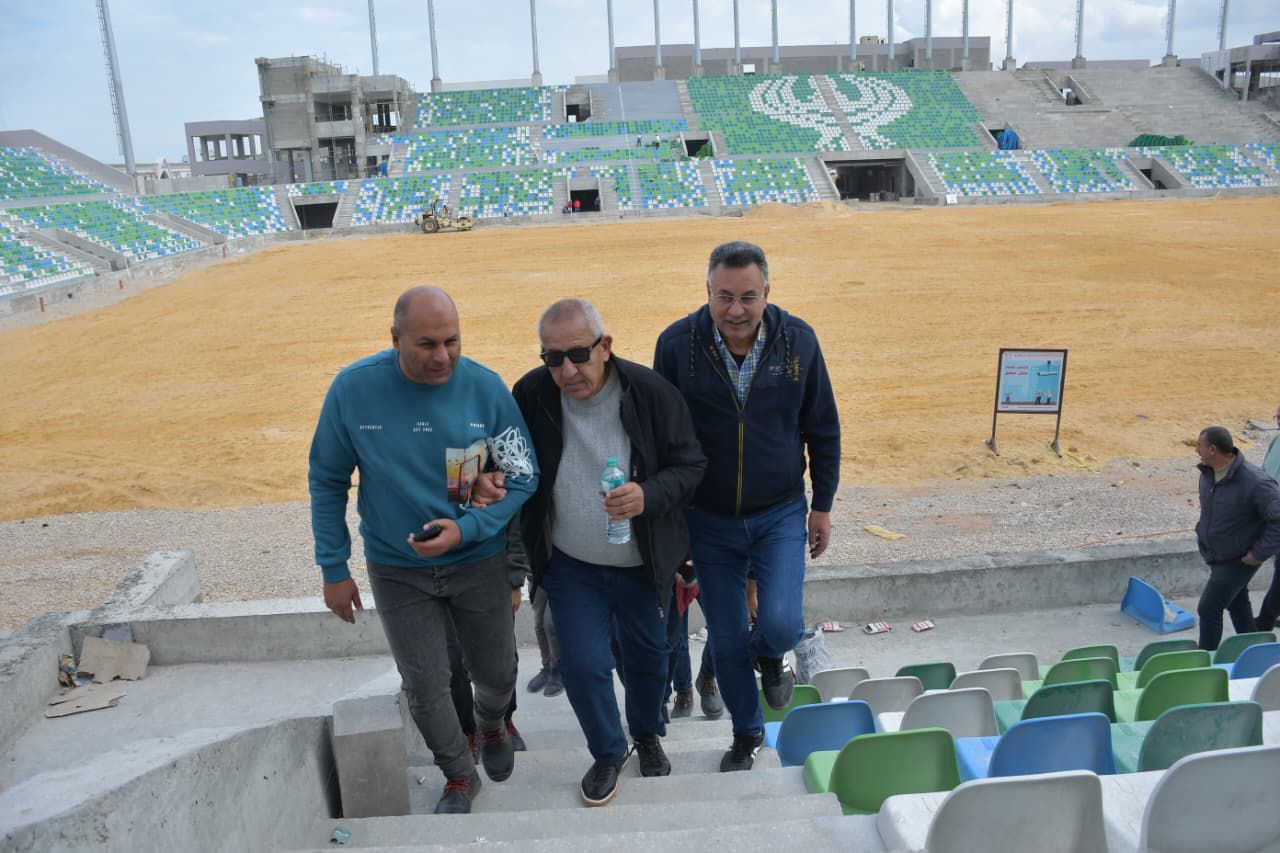 كامل ابو علي يزور