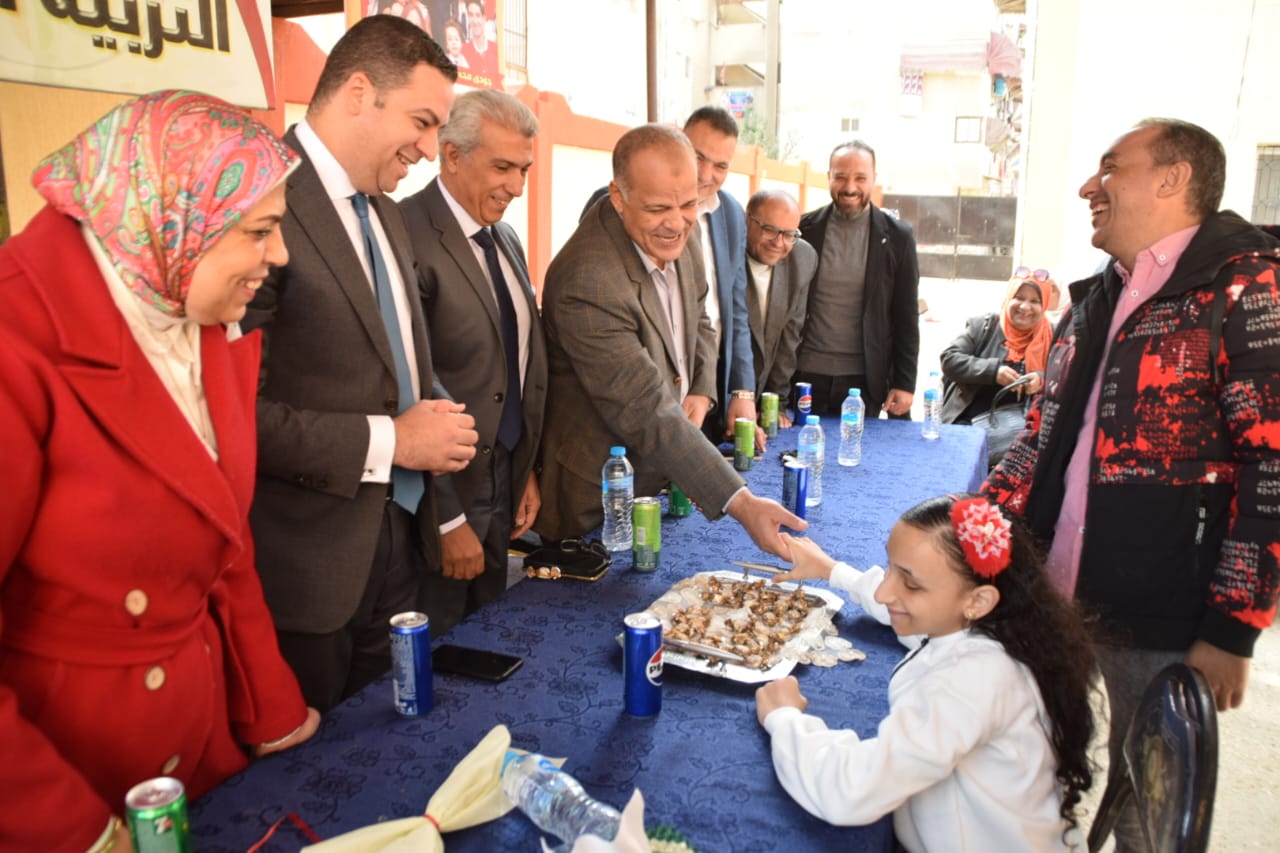 جانب من افتااح الفصل جانب من افتااح الفصل