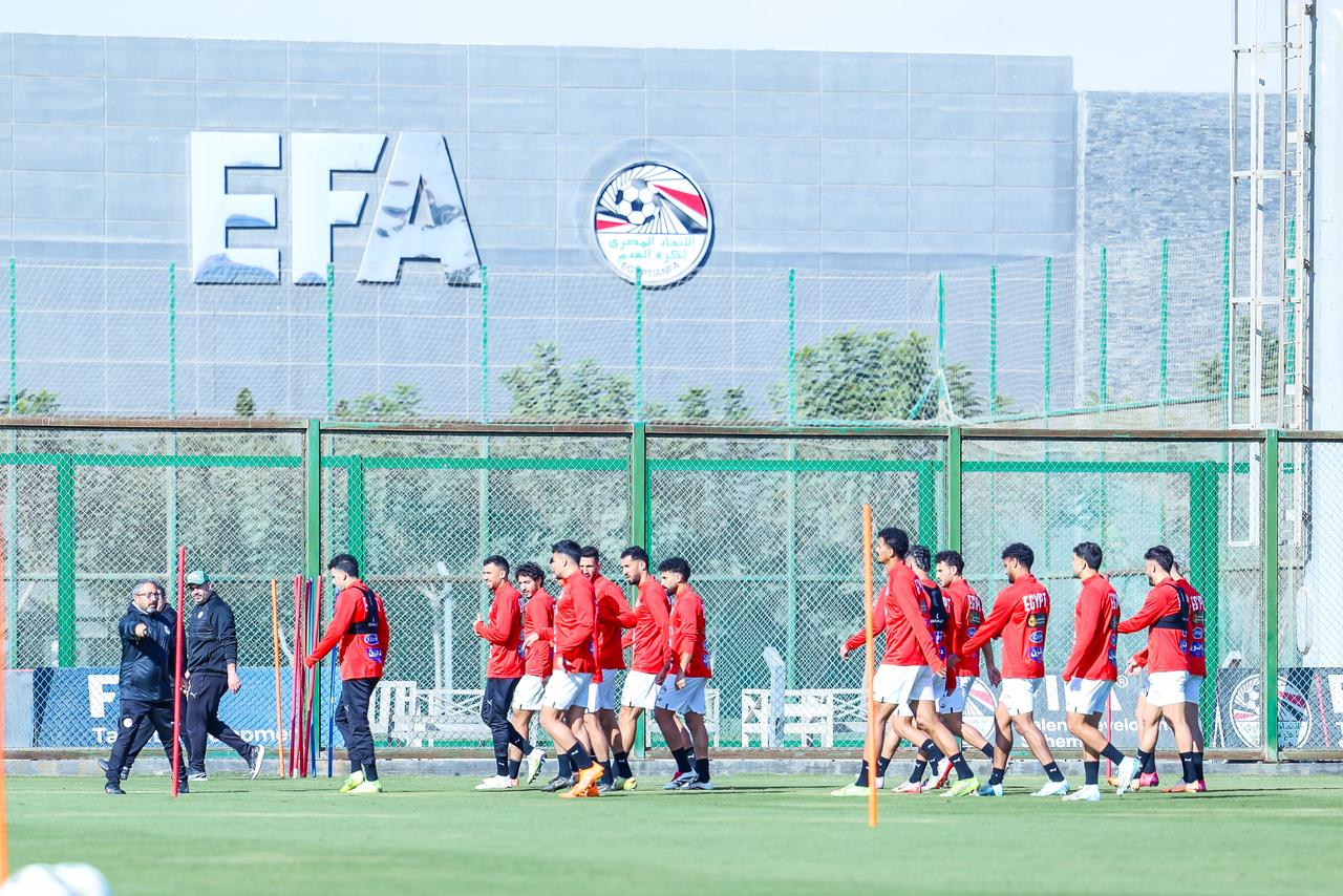 تدريبات الفريق الصباحية تدريبات الفريق الصباحية