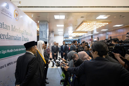 c755b800-912b-49d1-ab85-9672b9883a1b c755b800-912b-49d1-ab85-9672b9883a1b