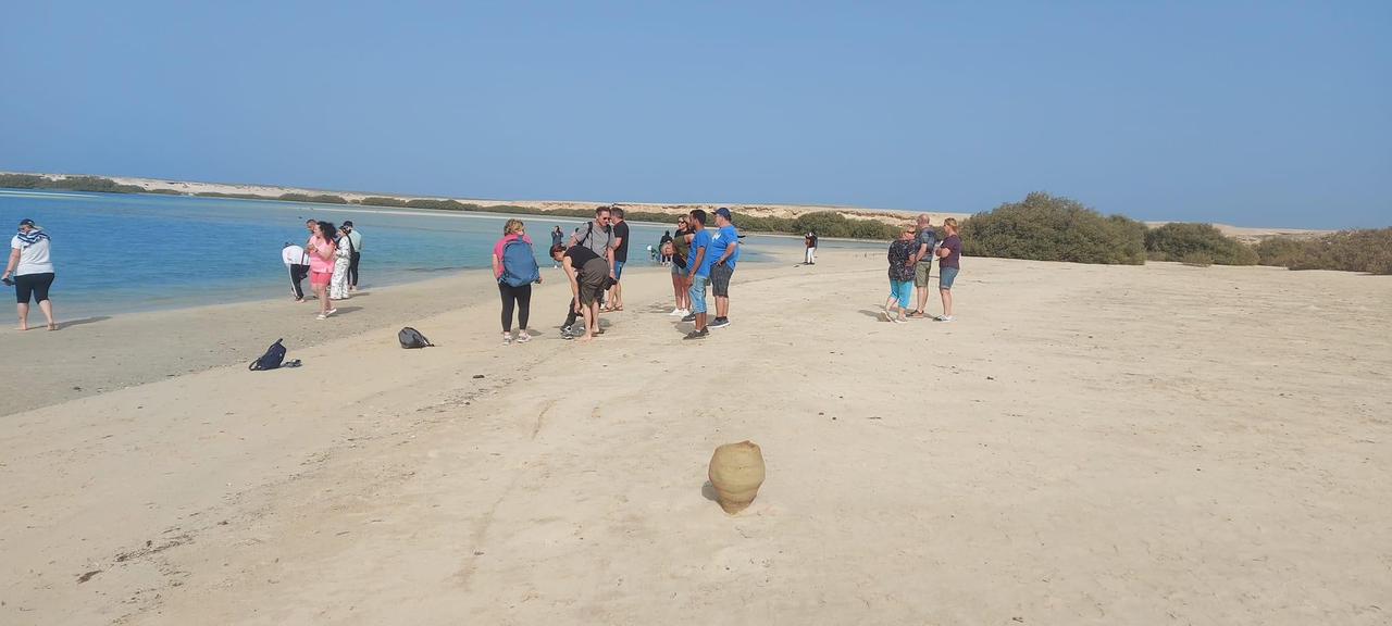 شواطئ محمية وادى الجمال شواطئ محمية وادى الجمال