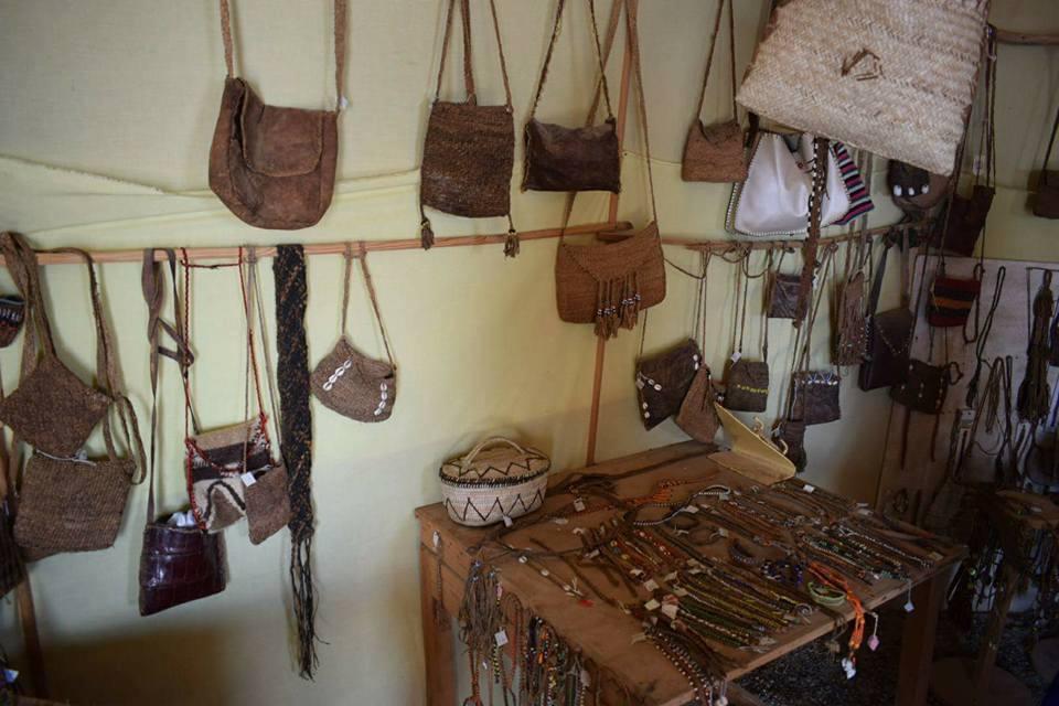 مشغولات يدوية حقائب من الجلود مشغولات يدوية حقائب من الجلود