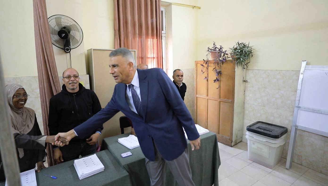 جانب من جولة المحافظ جانب من جولة المحافظ