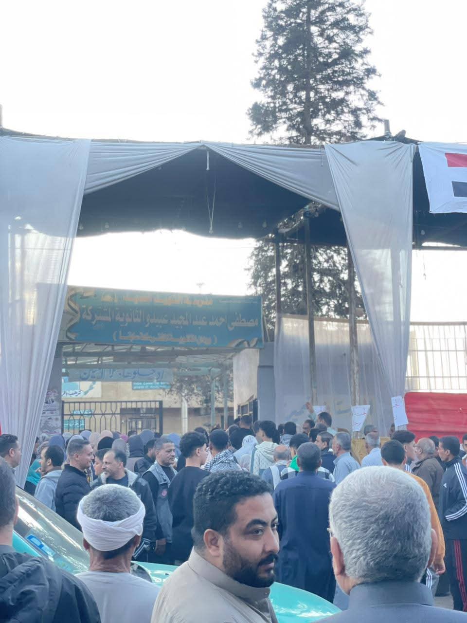 إقبال الناخبين على لجان منشأة القناطر1