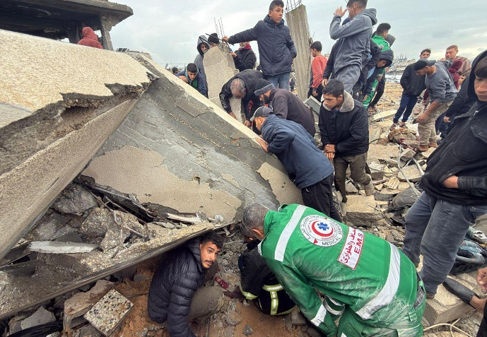 انهيار منزل في غزة