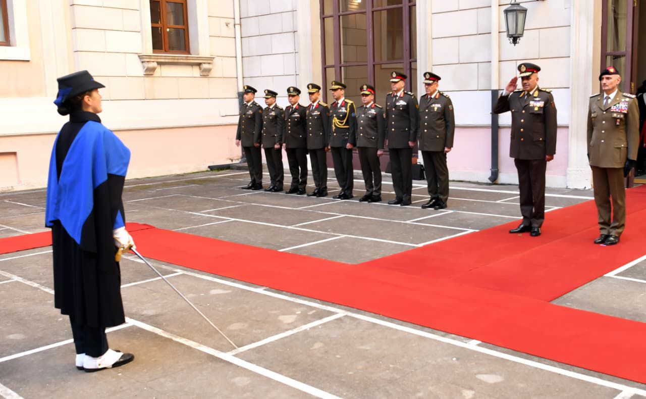 126cac46-1b80-4e75-aaa6-3795142ce261