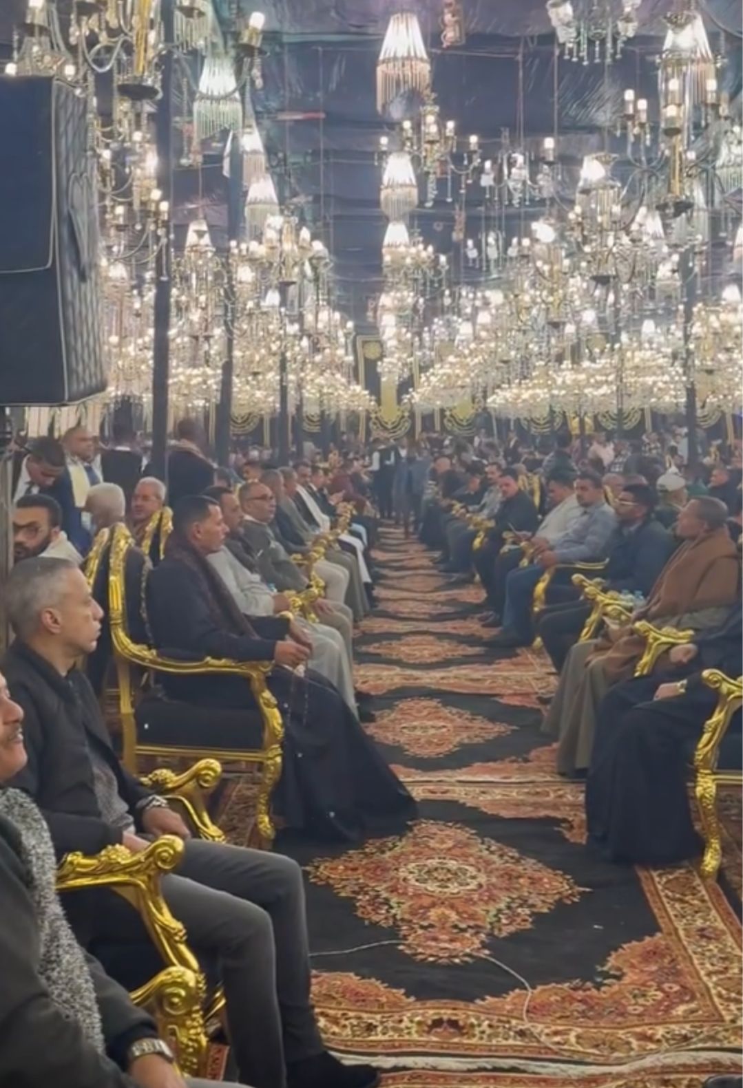 حضور شعبي فى جنازة احمد جعفر