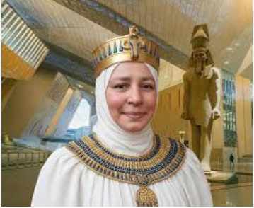 عبلة كامل فى المتحف المصري