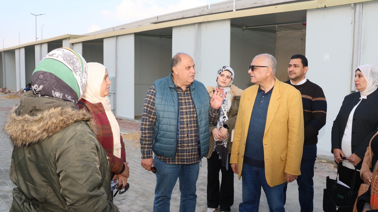 السكرتير العام المساعد بمحافظة الإسماعيلية يتفقد الاستعدادات لافتتاح المركز التجاري الجديد (3)