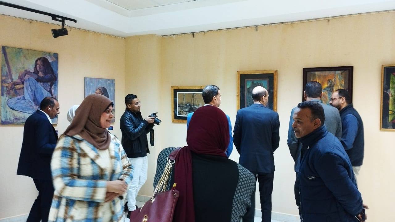 فعاليات معرض تجربة شخصية ضمن مشروع المعارض الطوافة بالأقصر فعاليات معرض تجربة شخصية ضمن مشروع المعارض الطوافة بالأقصر