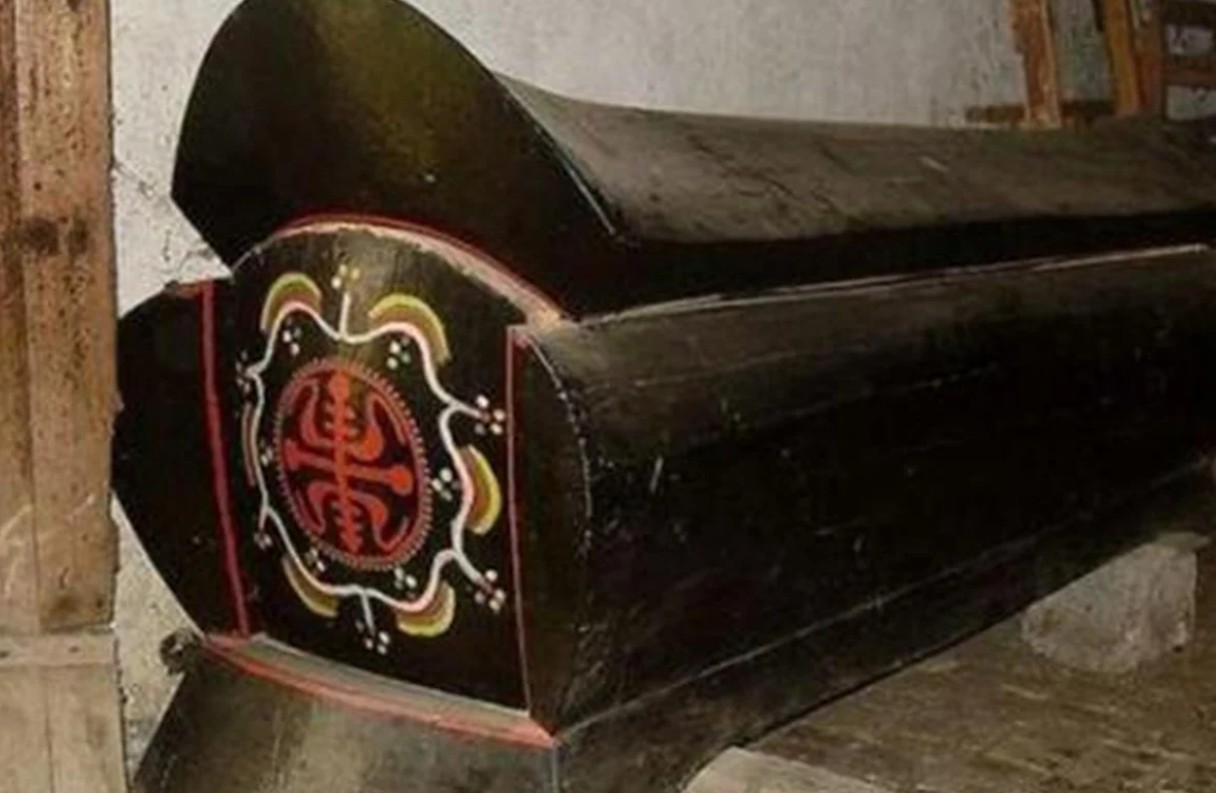 تابوت صيني تابوت صيني