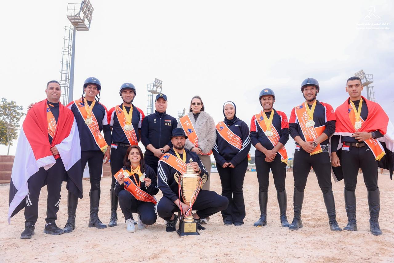 كأس البطولة مع فرسان مصر