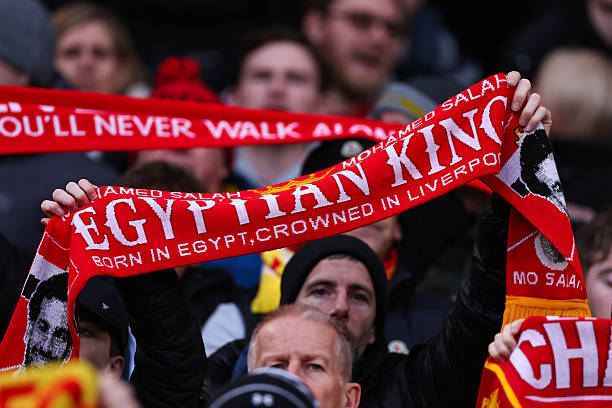 جماهير ليفربول تدعم محمد صلاح جماهير ليفربول تدعم محمد صلاح