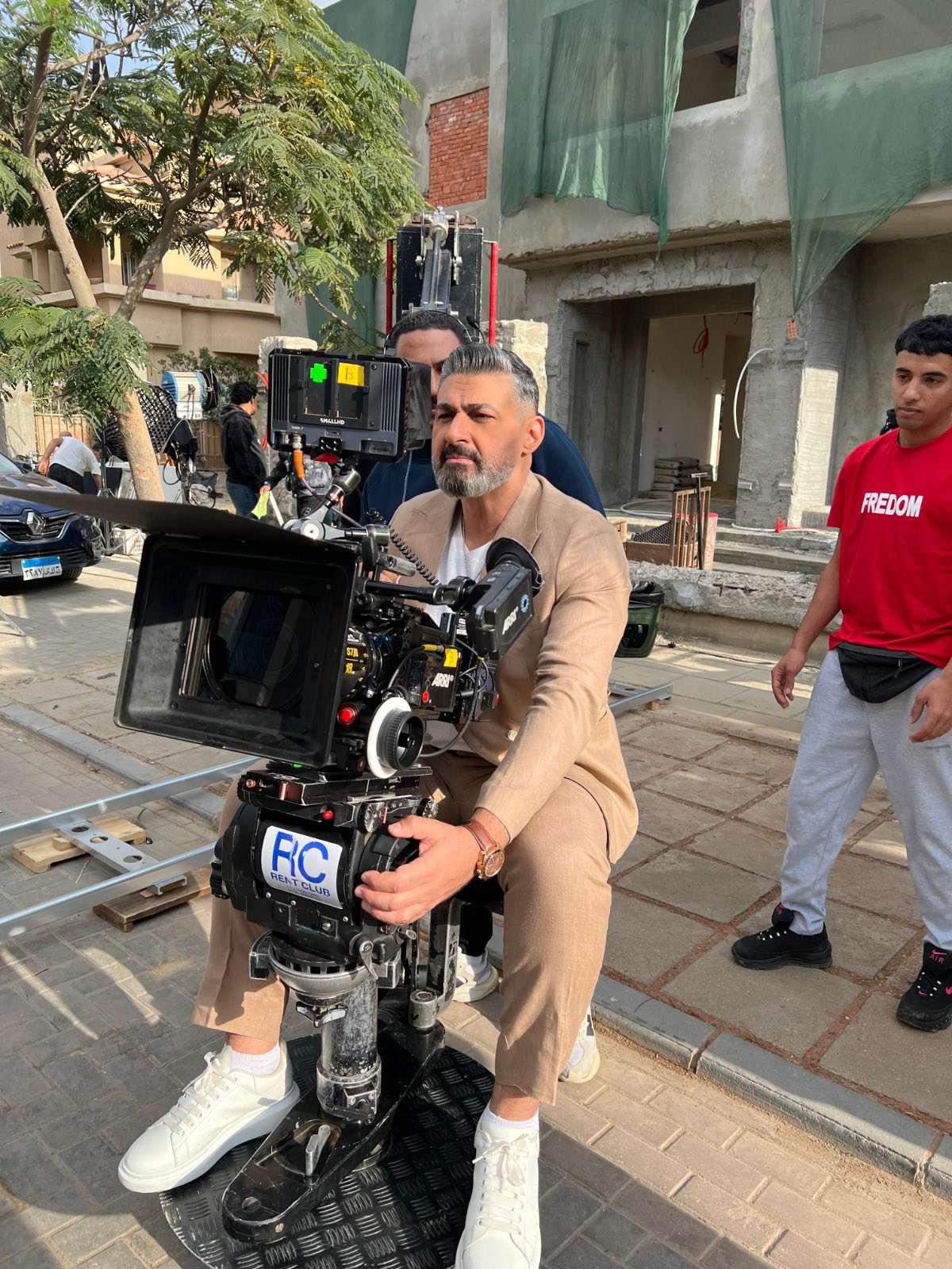 ياسر جلال فى مسلسل كلهم بيحبوا مودى ياسر جلال فى مسلسل كلهم بيحبوا مودى