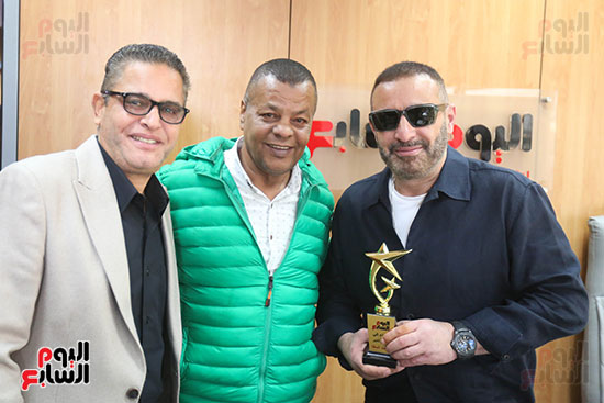 أحمد السقا وعادل عبد الله مع رئيس التحرير