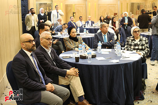 مؤتمر-المجلس-القومي-لحقوق-الإنسان-الخاص-بتقديم-تقريره-السنوي-الثامن-عشر-(2)