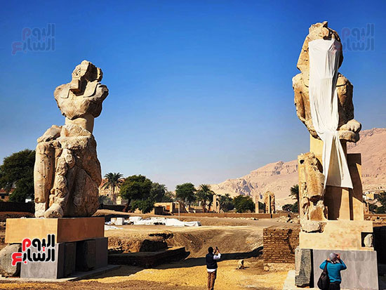 الملك-أمنحتب-الثالث-يعود-لمعبده-من-جديد-بعد-آلاف-السنين-بتنصيب-تمثالين-بمعبده الملك-أمنحتب-الثالث-يعود-لمعبده-من-جديد-بعد-آلاف-السنين-بتنصيب-تمثالين-بمعبده