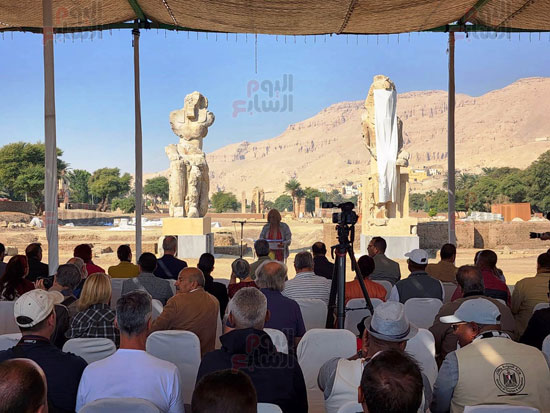 تنصيب-تماثيل-الملك-أمنحتب-الثالث-في-معبد-ملايين-السنين-بالبر-الغربى-(14)