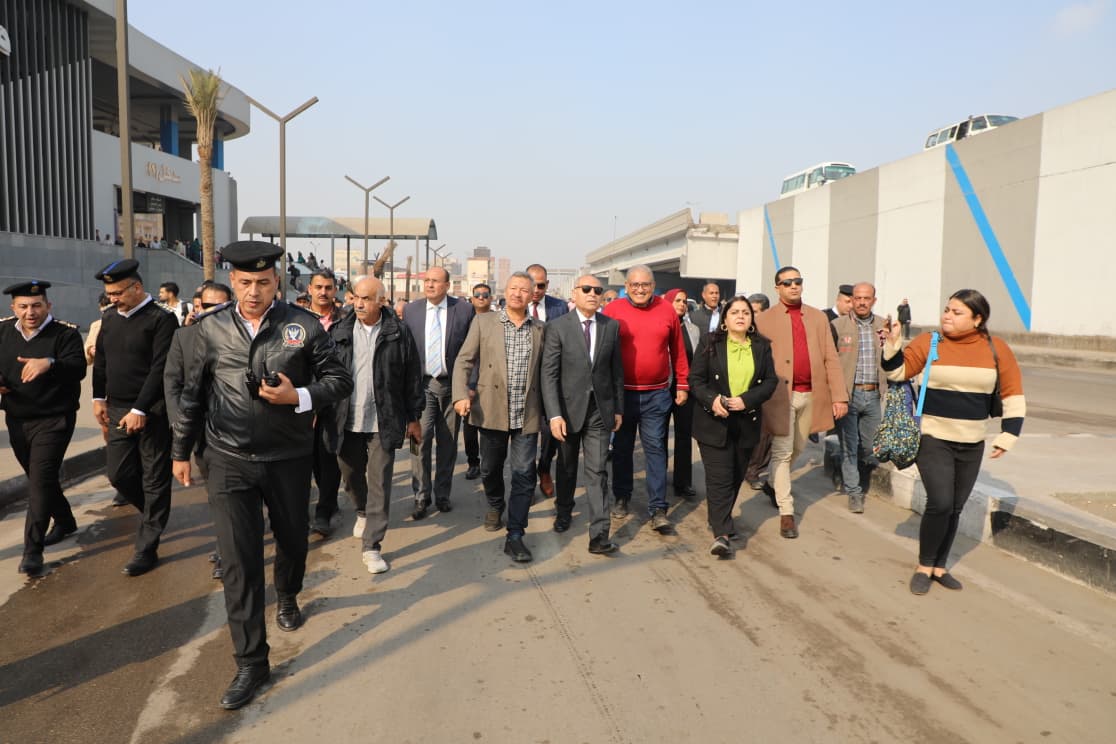 جولة لمحافظ القاهرة على الدائرى بالسلام (4)