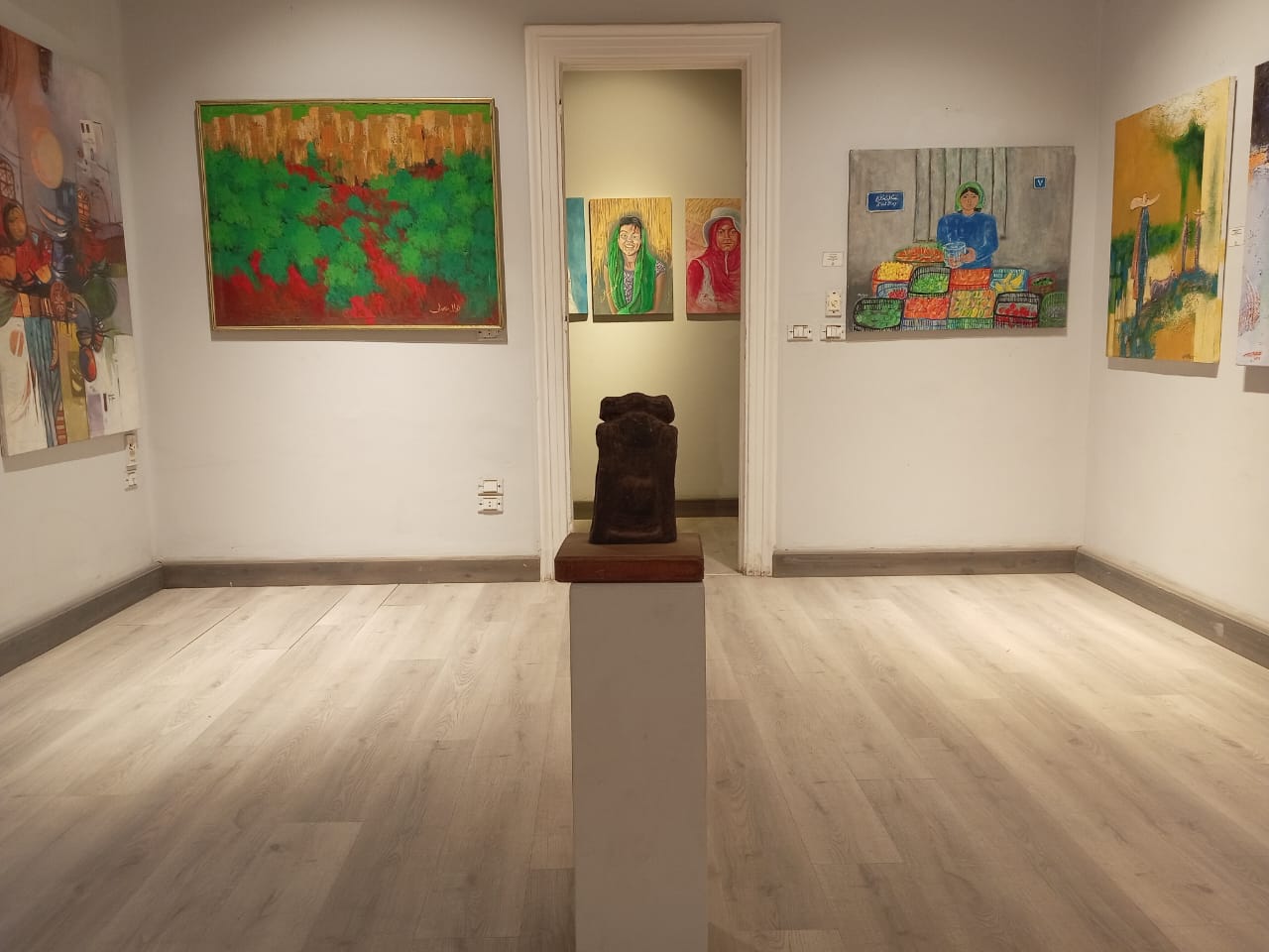 b3f38cbc-f4a0-444b-97d0-ec9aeeacaae2