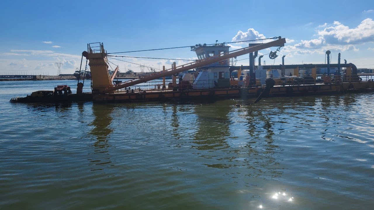 تكريك بحيرة البرلس تكريك بحيرة البرلس