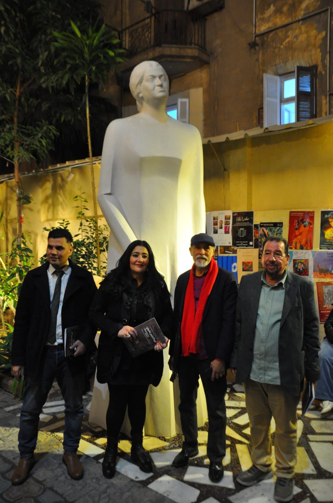 في الجاليري في الجاليري