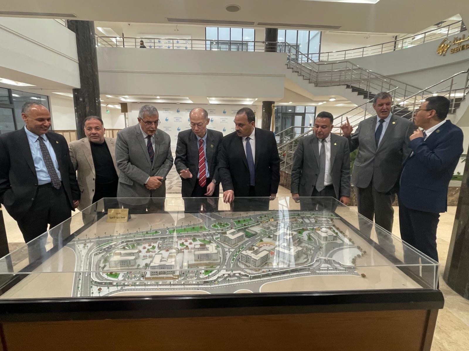 جولة بالحرم الجامعي بجامعة بنها الاهلية جولة بالحرم الجامعي بجامعة بنها الاهلية