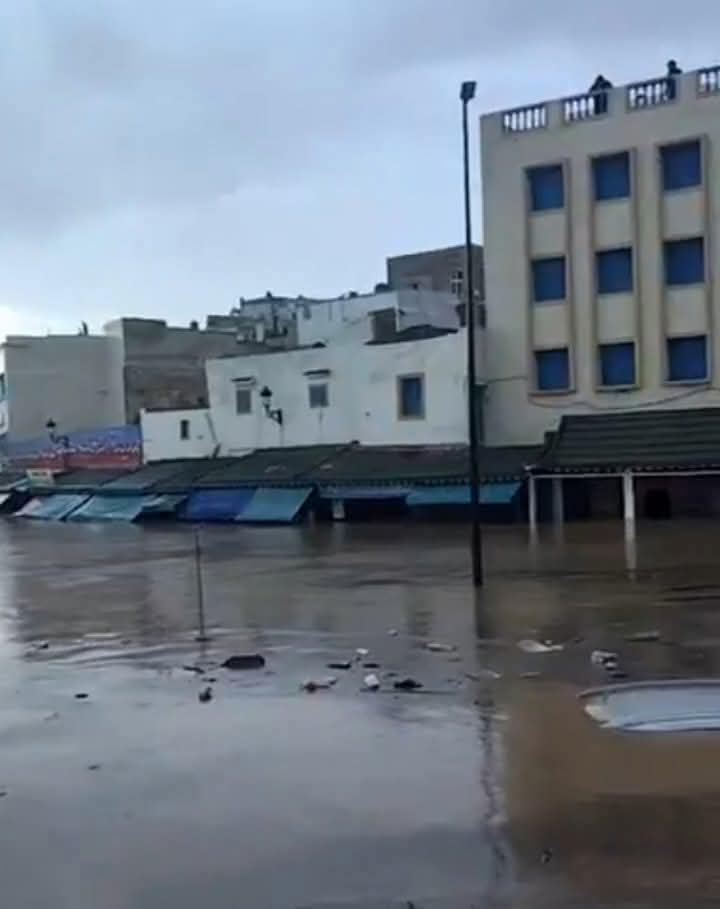 جانب من الفيضانات