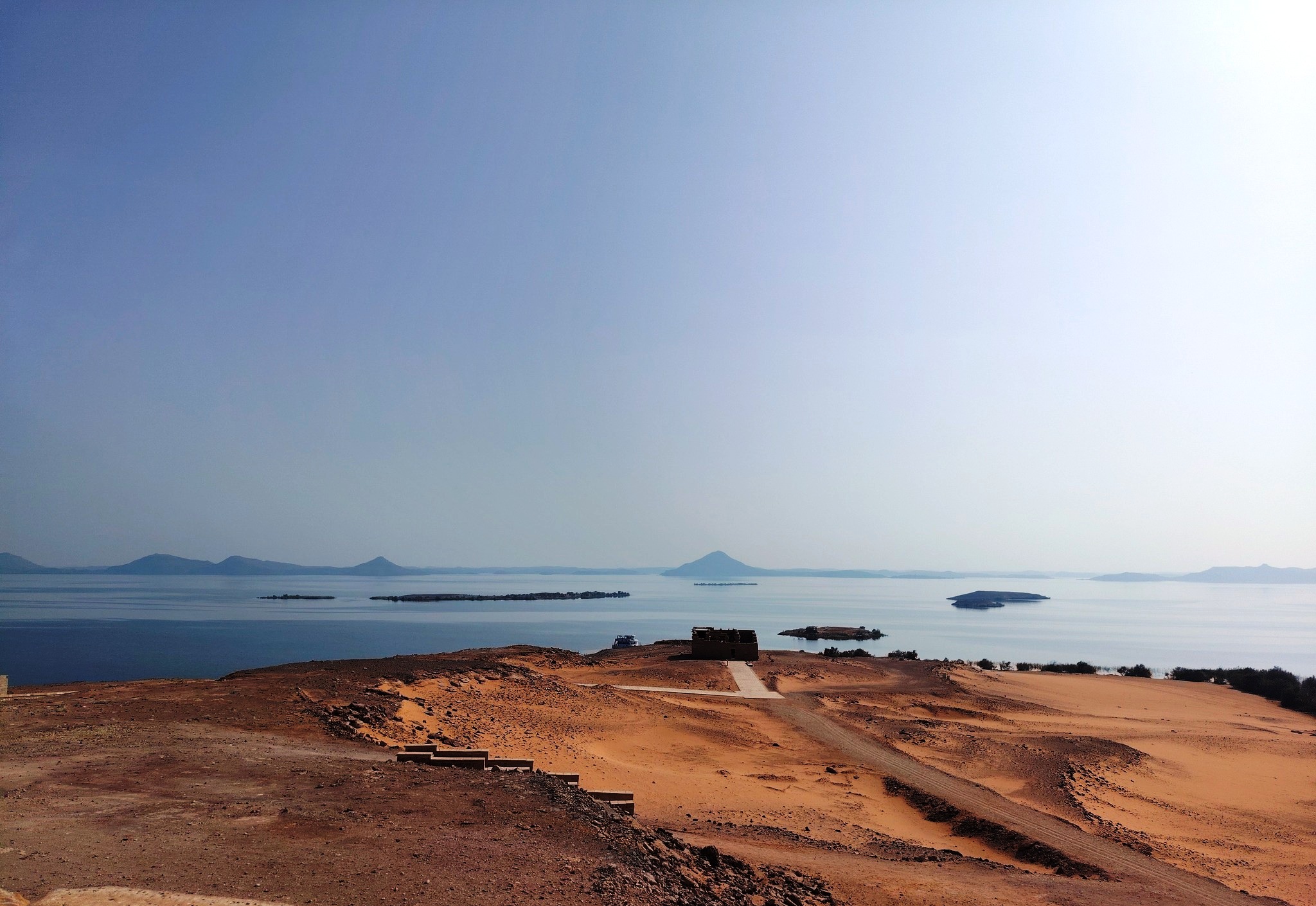 الطبيعة الخلابة جنوب السد العالى