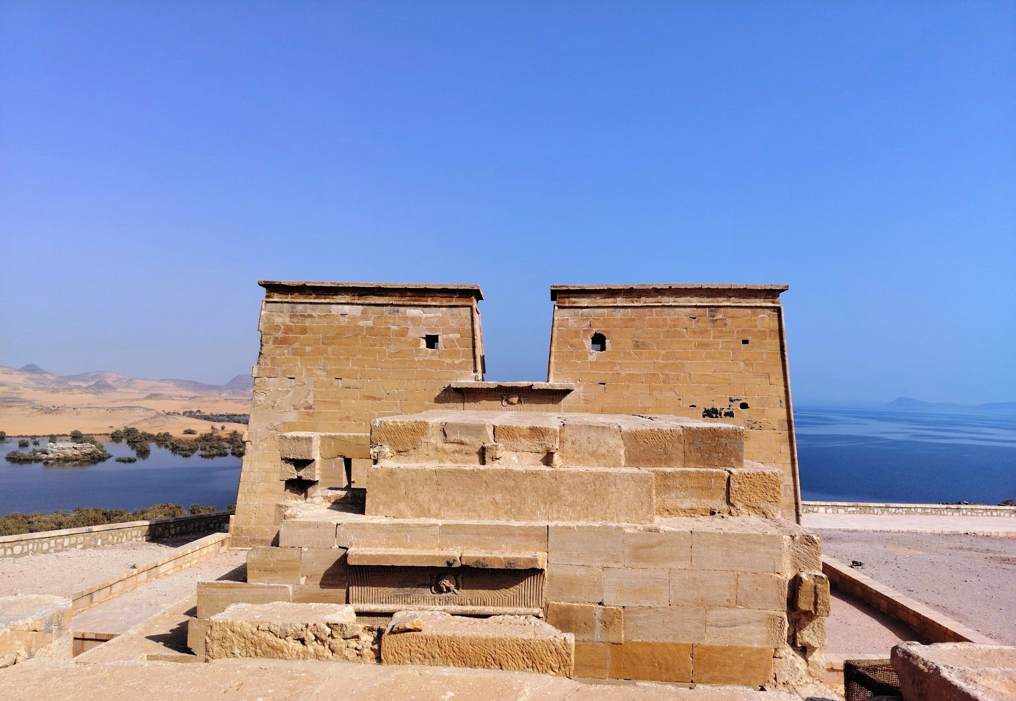 معبد مندوليس بجزيرة كلابشة