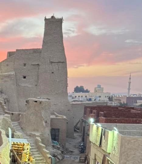 المسجد العتيق في سيوة من اقدم الاثار الاسلامية المسجد العتيق في سيوة من اقدم الاثار الاسلامية