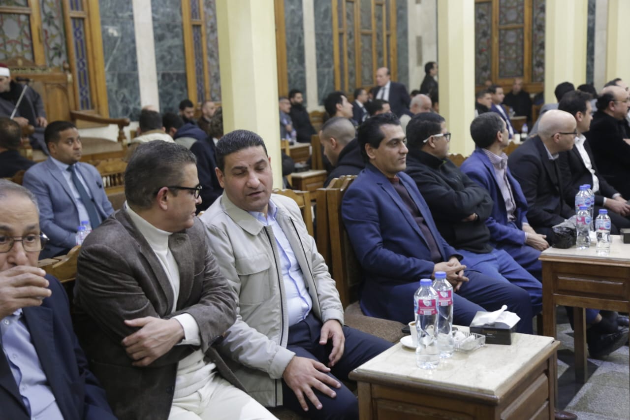 الكاتب الصحفى عبدالفتاح عبدالمنعم و يوسف ايوب  فى عزاء والدة عماد الدين حسين بعمر مكرم (8)