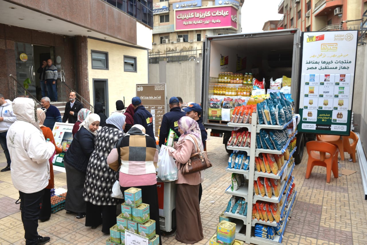 جانب من الزيارة والتفقد للمنفذ (3)