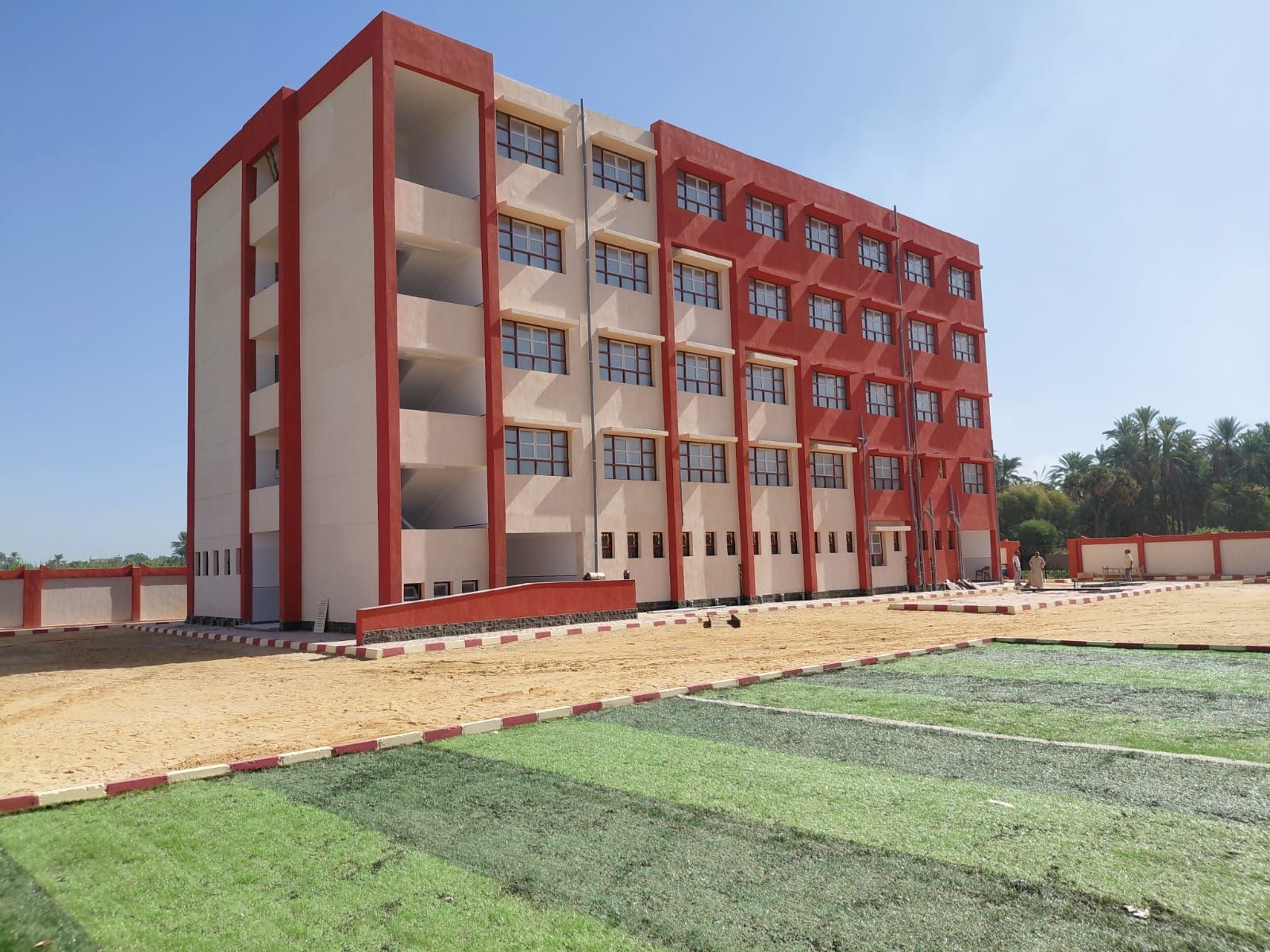 الأقصر تنهى 23 مدرسة بإجمالى 377 فصل مدرسى وصيانة وتأهيل 58 مدرسة