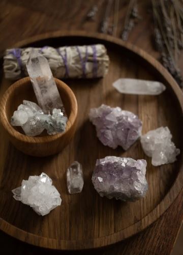 احجار كريمة تناسب الابراج